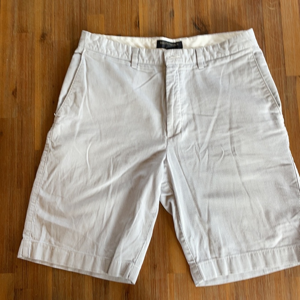 Banana Republic 34” shorts